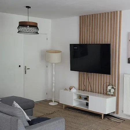 - Juan Valera Holiday home Vaujours